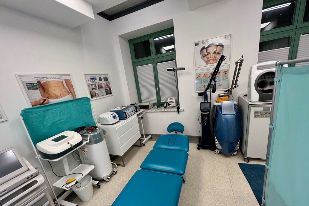 Mae Clinic treatment room – treatment chair and laser